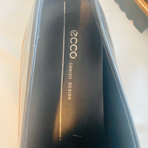New w/ box Women’s Ecco Black Incise Tailored Loafer Size 10 - Picture 7 of 9
